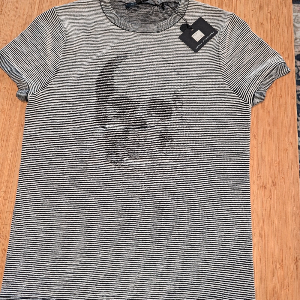 Skull Cashmere Top Size M Looks To Be On The Small Side.